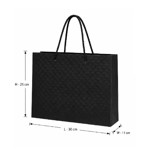 [00057803] Black Quilted Gift Bag – Medium (30 × 25 × 11 cm)
