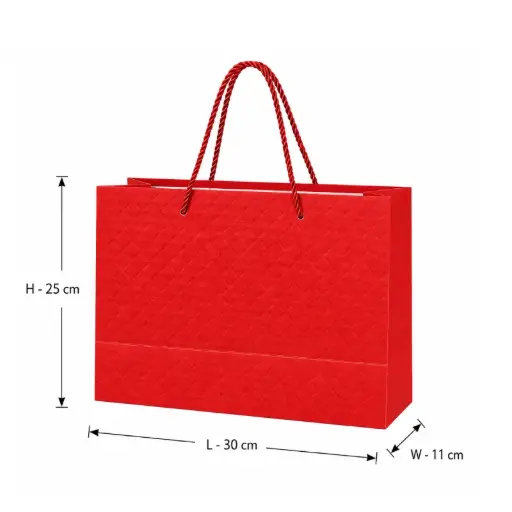 [00057813] Red Quilted Gift Bag – Medium (30 × 25 × 11 cm)